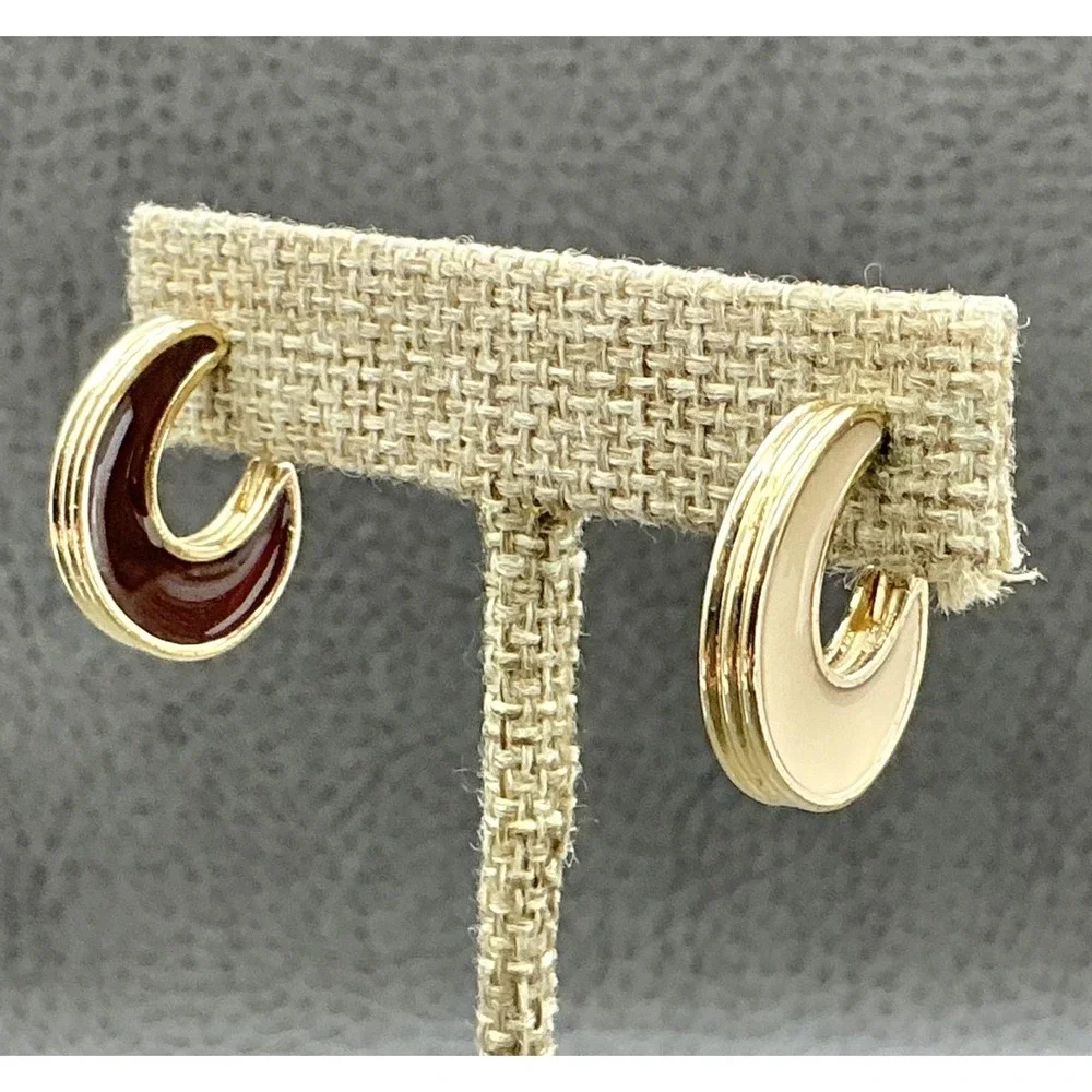 Avon Gold Tone Enamel Hoop Earrings Reversible‎ Brown Cream Clip On Small Huggie